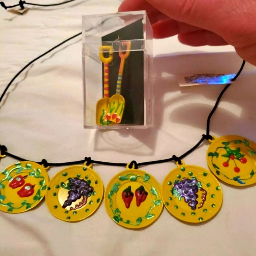 Vintage Cracker Jill Necklace And Earrings!